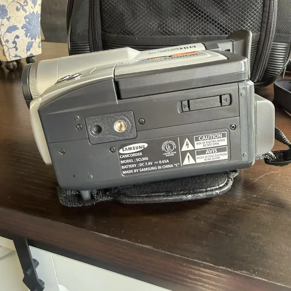 Samsung SCL906 Hi8 8mm Camcorder Video Transfer Tested Battery & Tape BUNDLED